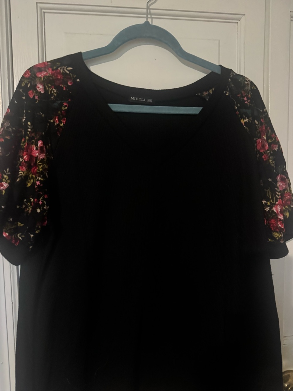 MIHOLL XXL Black V-Neck Top with Floral Sheer Sleeves - Picture 5 of 9